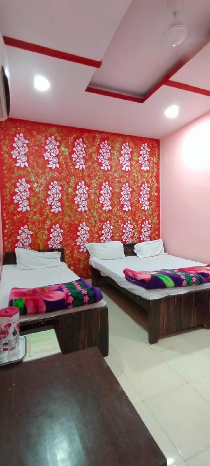 Hotel Atithi Galaxy كانبور المظهر الخارجي الصورة