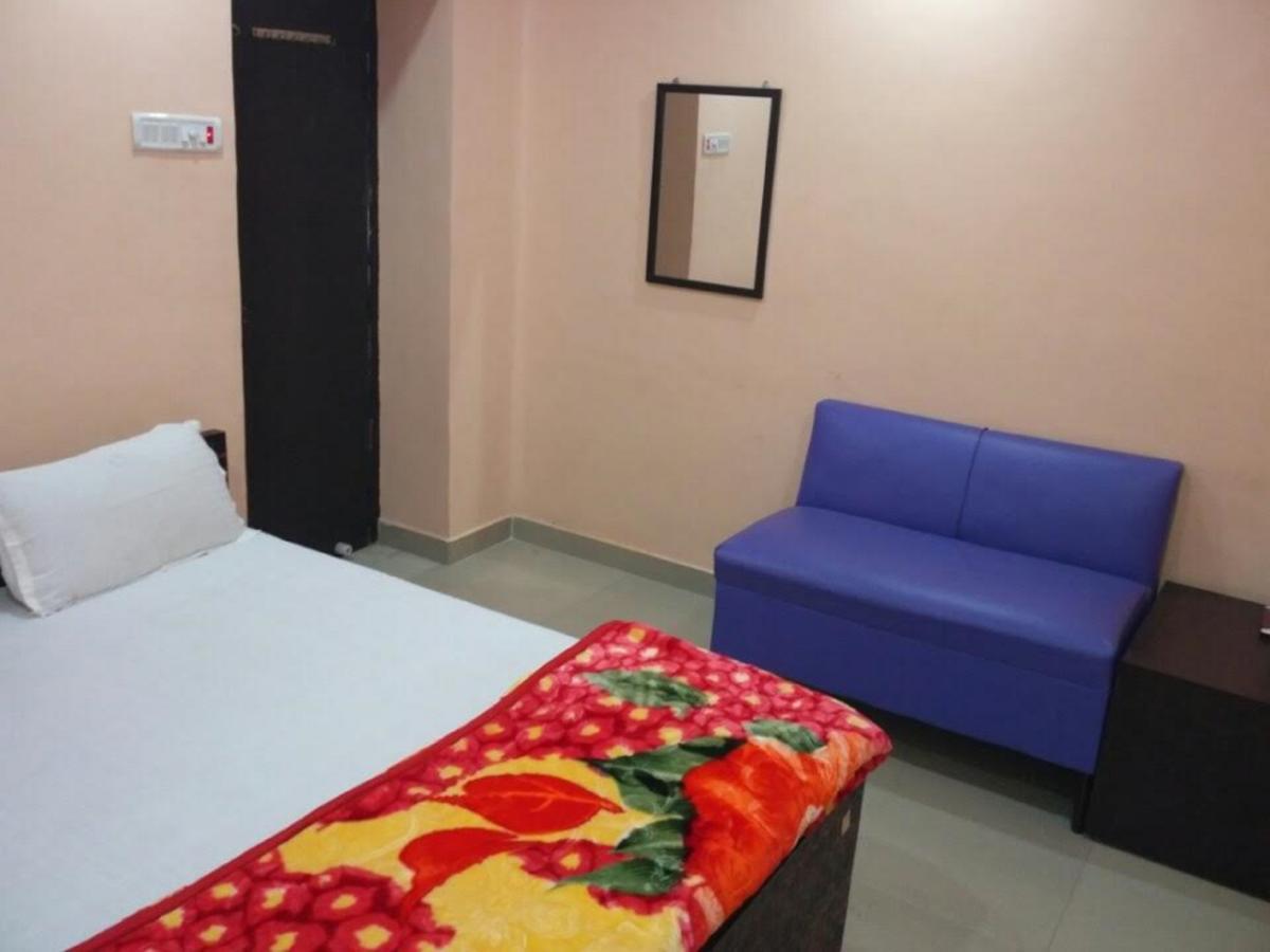 Hotel Atithi Galaxy كانبور المظهر الخارجي الصورة